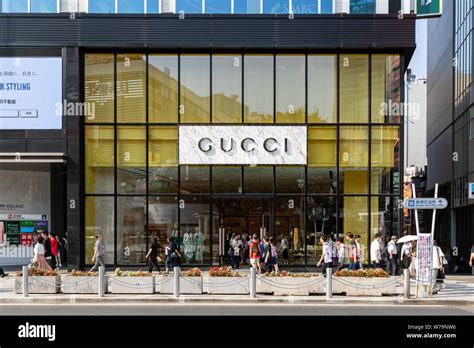 gucci shinjuku flagship